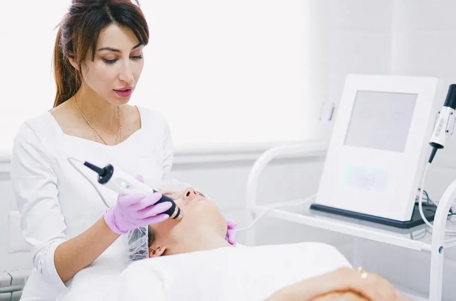 Exploring the Science Behind Glass Skin Treatments and Microneedling